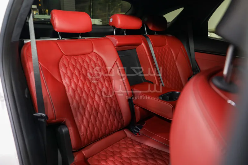 2024 جينيسيس جي في 70