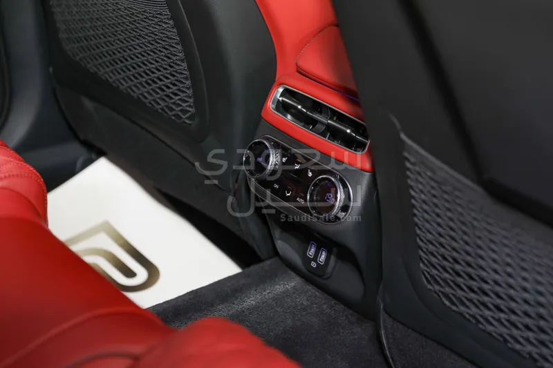 2024 جينيسيس جي في 70