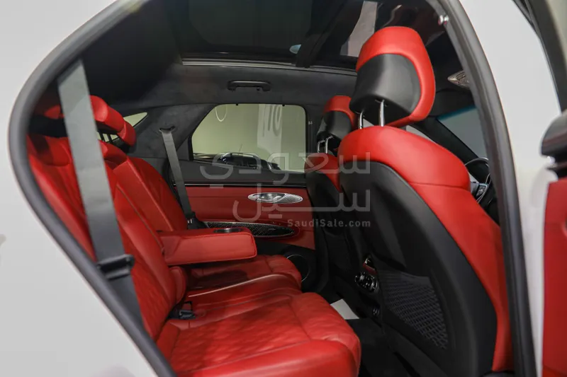 2024 جينيسيس جي في 70