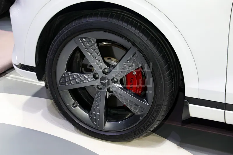 2024 جينيسيس جي في 70