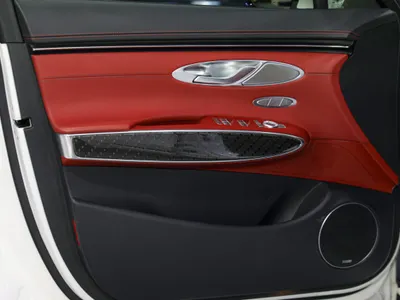 2024 جينيسيس جي في 70