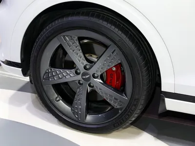 2024 جينيسيس جي في 70