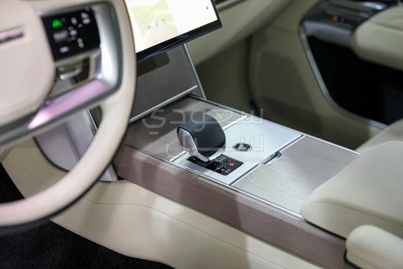 2025 لاند روفر رينج روفر اتش اس اي