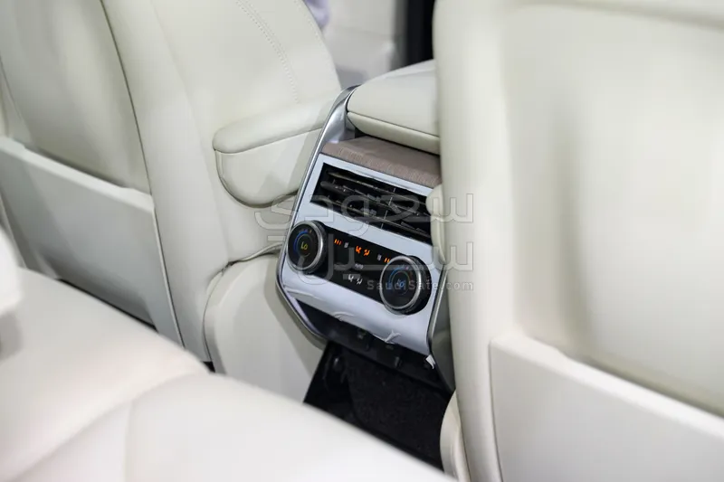 2025 لاند روفر رينج روفر اتش اس اي