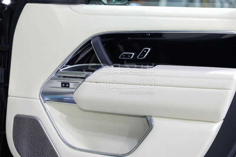 2025 لاند روفر رينج روفر اوتوبيوغرافي