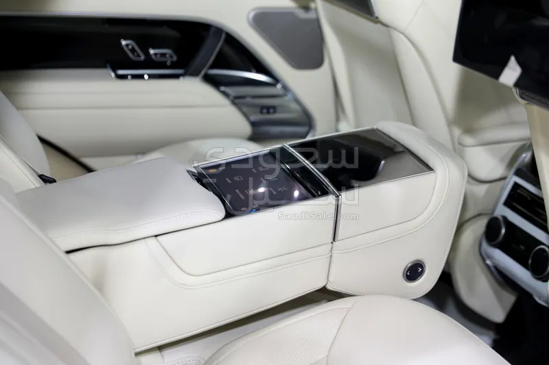 2025 لاند روفر رينج روفر اوتوبيوغرافي