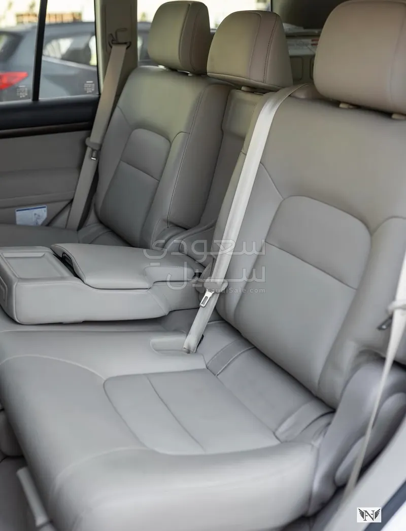 2019 تويوتا لاند كروزر جي اكس ار