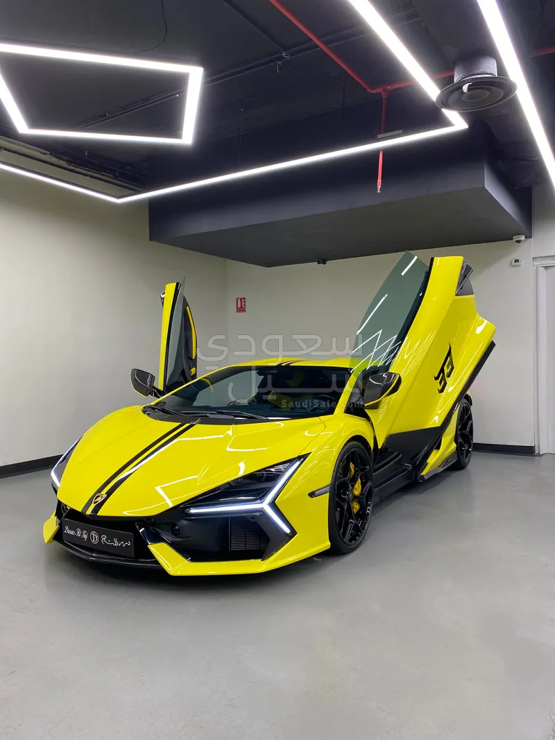 2024 لمبرجيني ريفويلتو