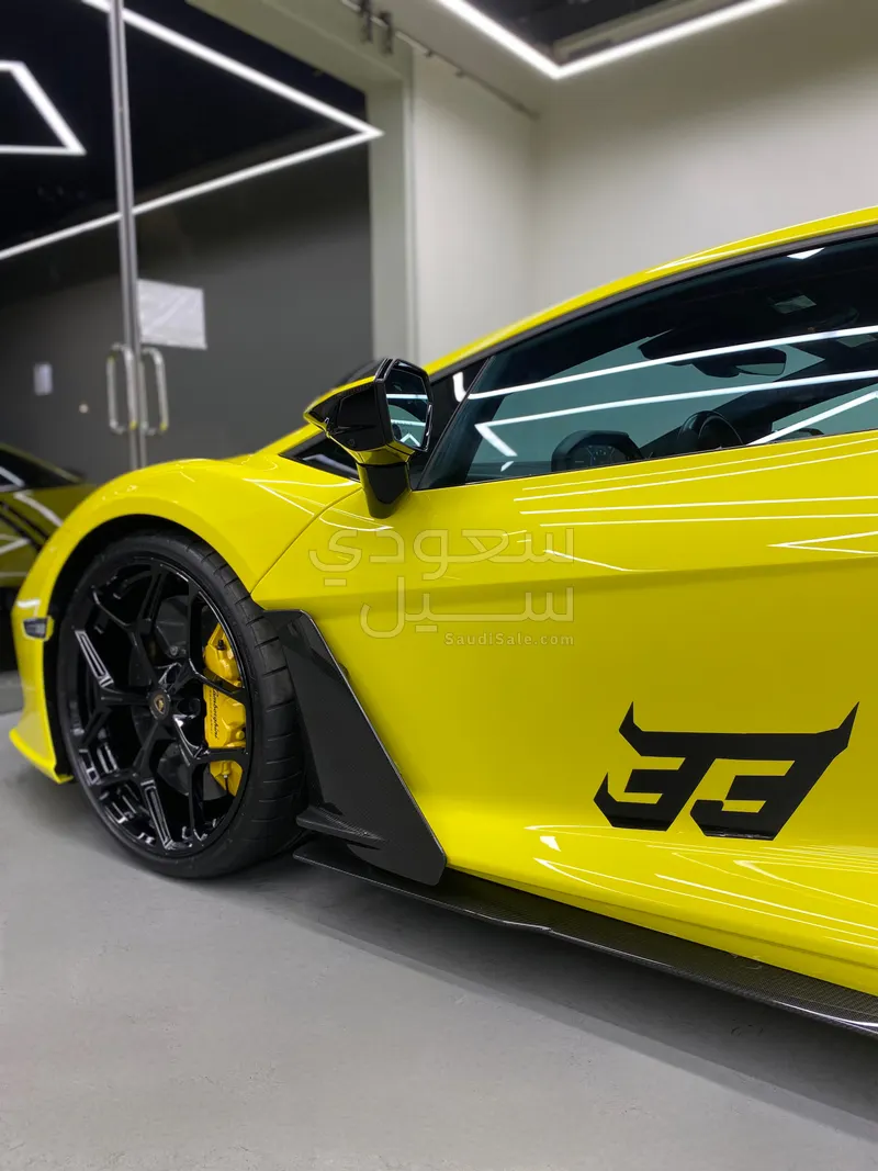 2024 لمبرجيني ريفويلتو