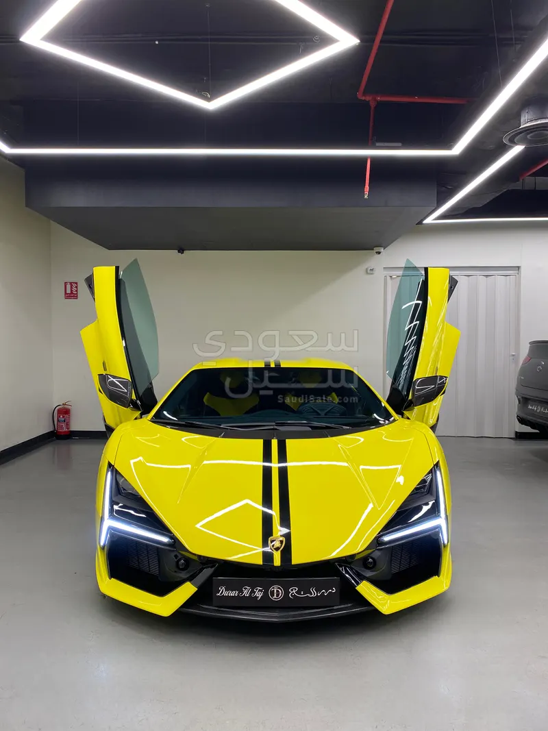 2024 لمبرجيني ريفويلتو