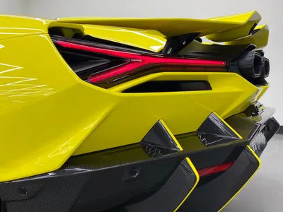 2024 لمبرجيني ريفويلتو