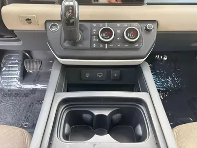 2021 لاند روفر ديفيندر اتش اس اي