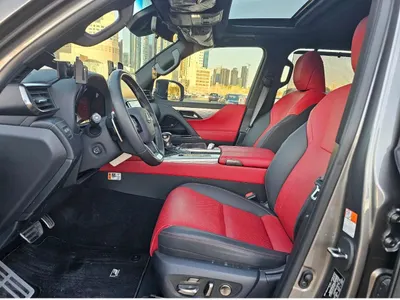 2025 لكزس إل إكس 700 أف سبورت