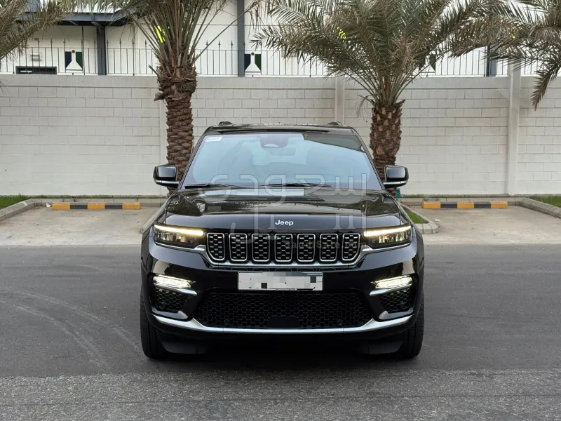 2024 جييب جراند شيروكي ساميت