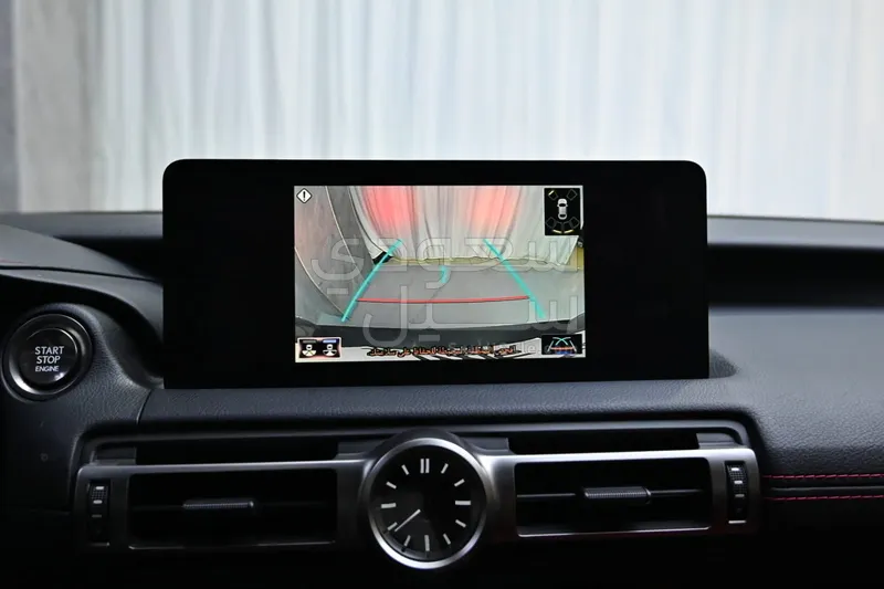 2022 لكزس آي إس 350 إف