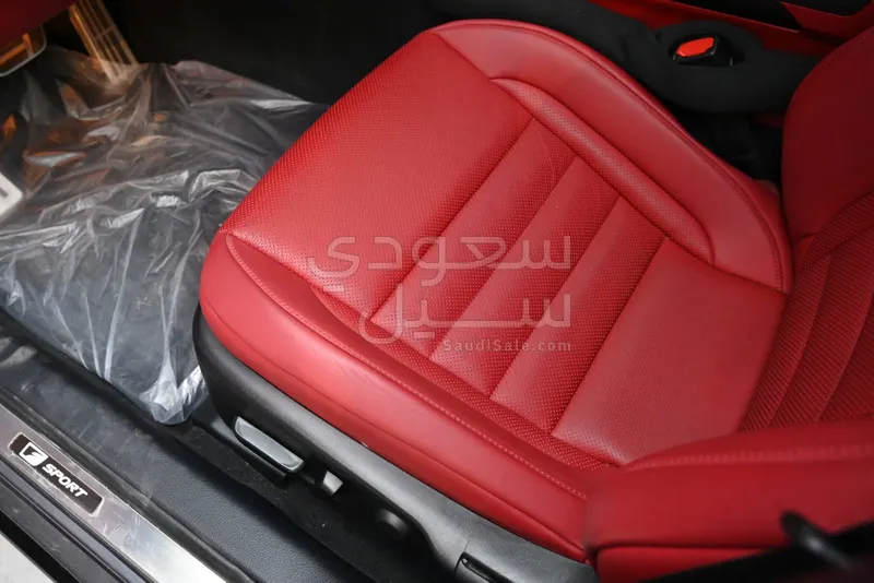 2022 لكزس آي إس 350 إف