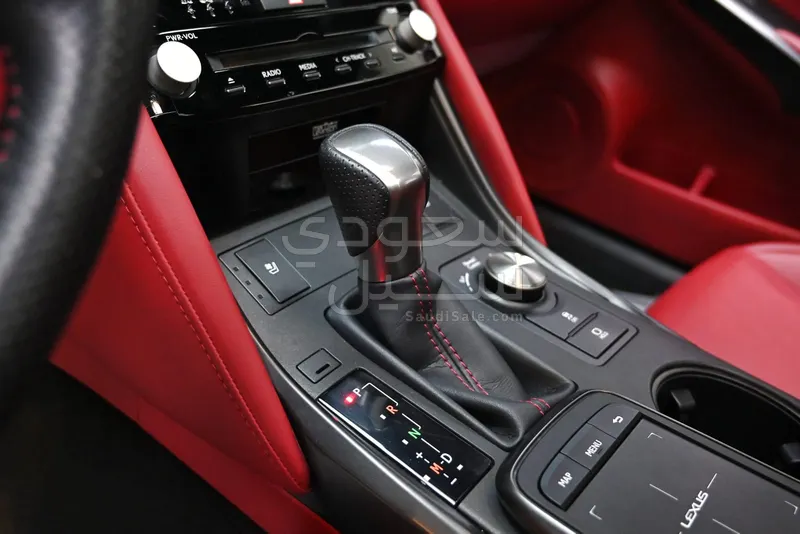 2022 لكزس آي إس 350 إف