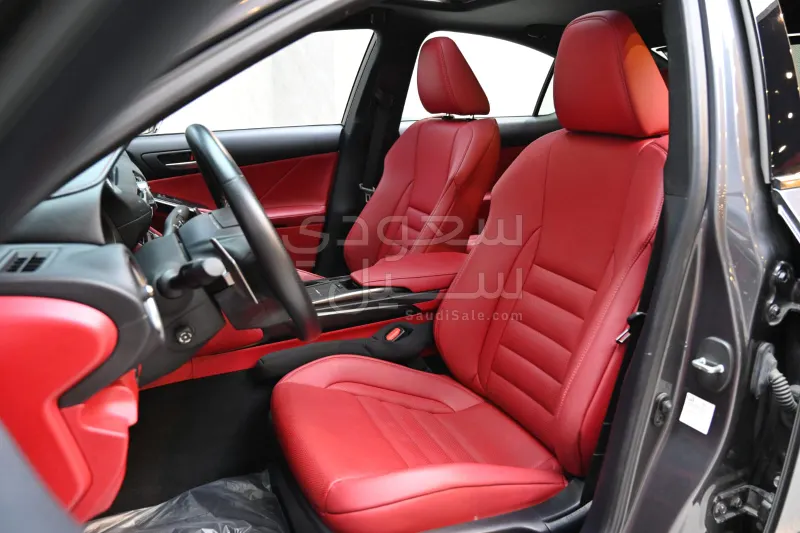 2022 لكزس آي إس 350 إف