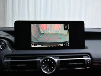 2022 لكزس آي إس 350 إف