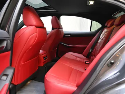 2022 لكزس آي إس 350 إف