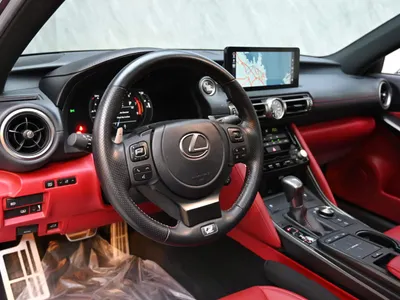 2022 لكزس آي إس 350 إف