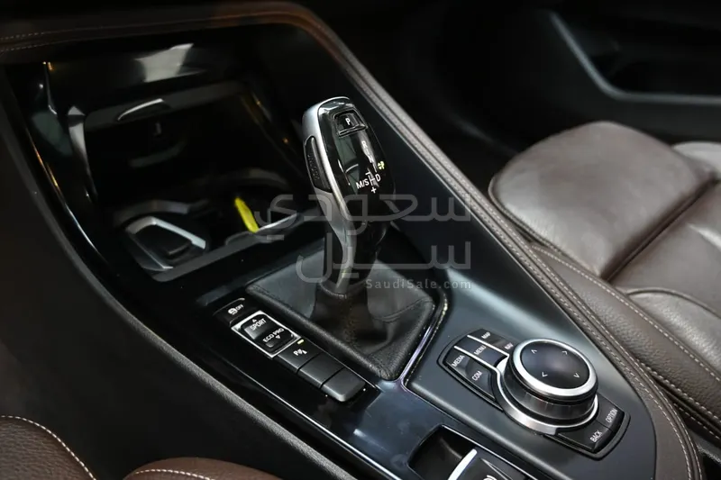 2020 بي ام دبليو الفئة اكس 1