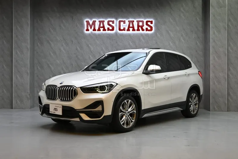 2020 بي ام دبليو الفئة اكس 1