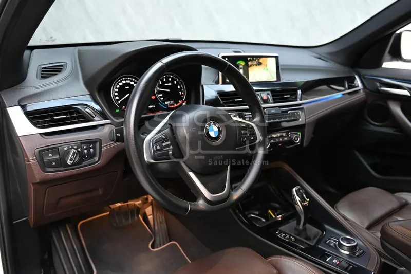 2020 بي ام دبليو الفئة اكس 1