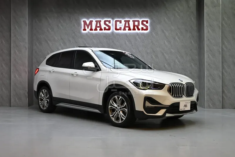 2020 بي ام دبليو الفئة اكس 1