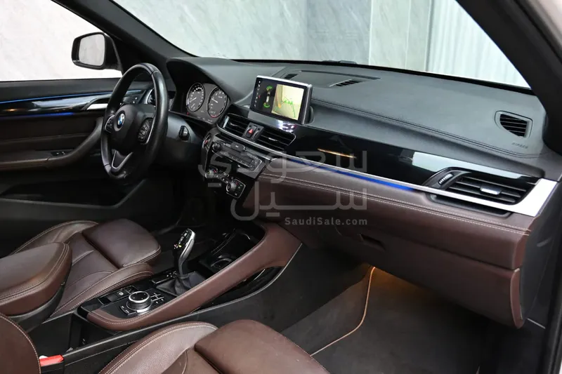 2020 بي ام دبليو الفئة اكس 1