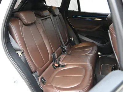 2020 بي ام دبليو الفئة اكس 1