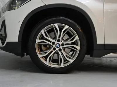 2020 بي ام دبليو الفئة اكس 1