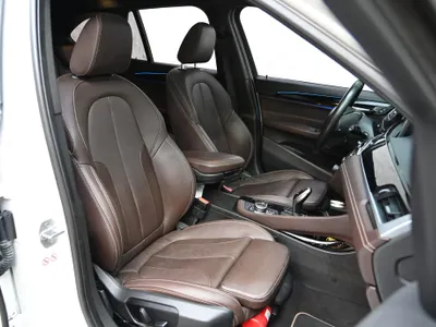 2020 بي ام دبليو الفئة اكس 1