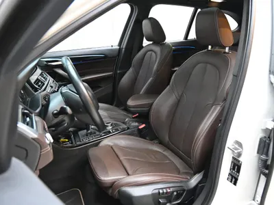 2020 بي ام دبليو الفئة اكس 1