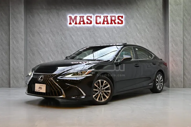 2022 لكزس إي إس 300إتش