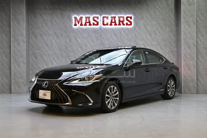 2022 لكزس إي إس 300إتش