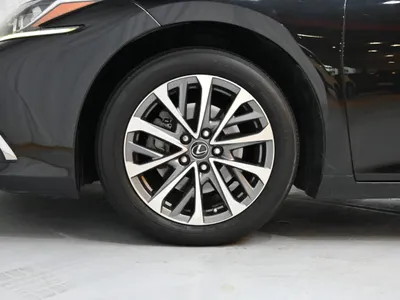 2022 لكزس إي إس 300إتش