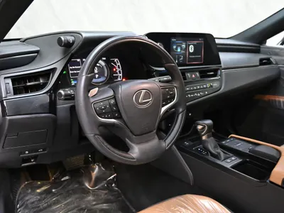 2022 لكزس إي إس 300إتش