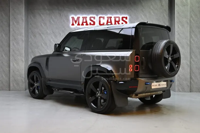 2021 لاند روفر ديفيندر اس اي