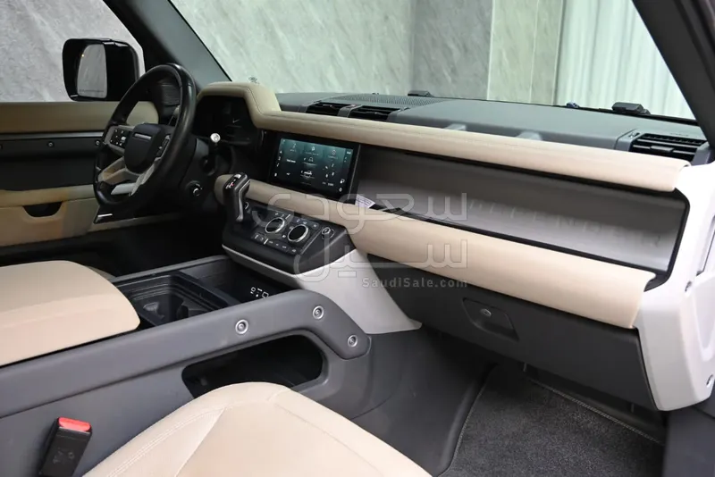 2021 لاند روفر ديفيندر اس اي