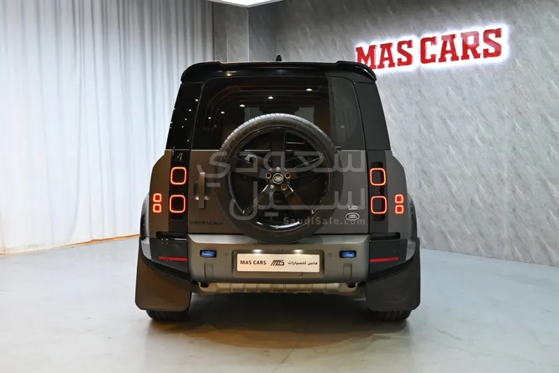 2021 لاند روفر ديفيندر اس اي