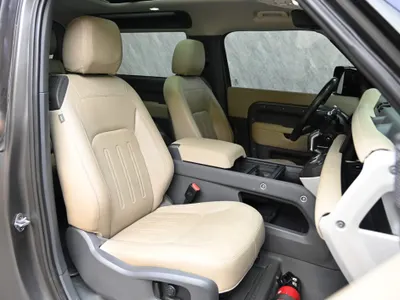 2021 لاند روفر ديفيندر اس اي