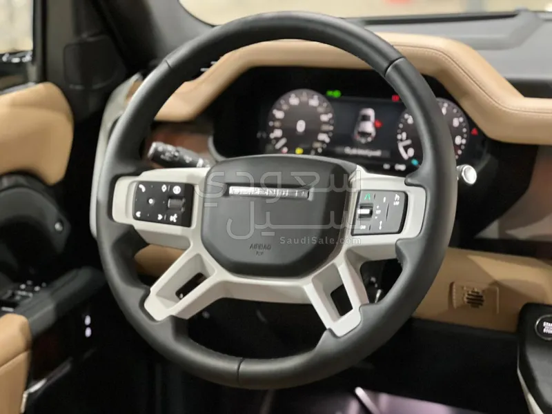 2025 لاند روفر ديفيندر اتش اس اي