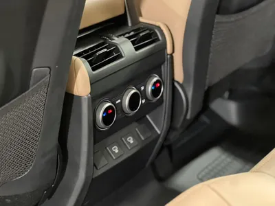 2025 لاند روفر ديفيندر اتش اس اي