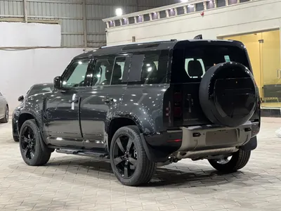 2025 لاند روفر ديفيندر اتش اس اي