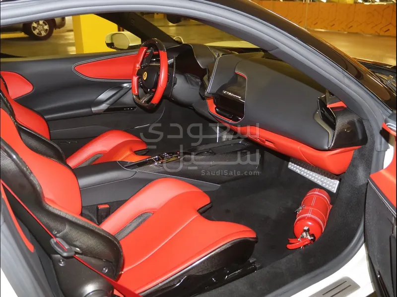 2021 فيراري اس اف 90 سترادالي