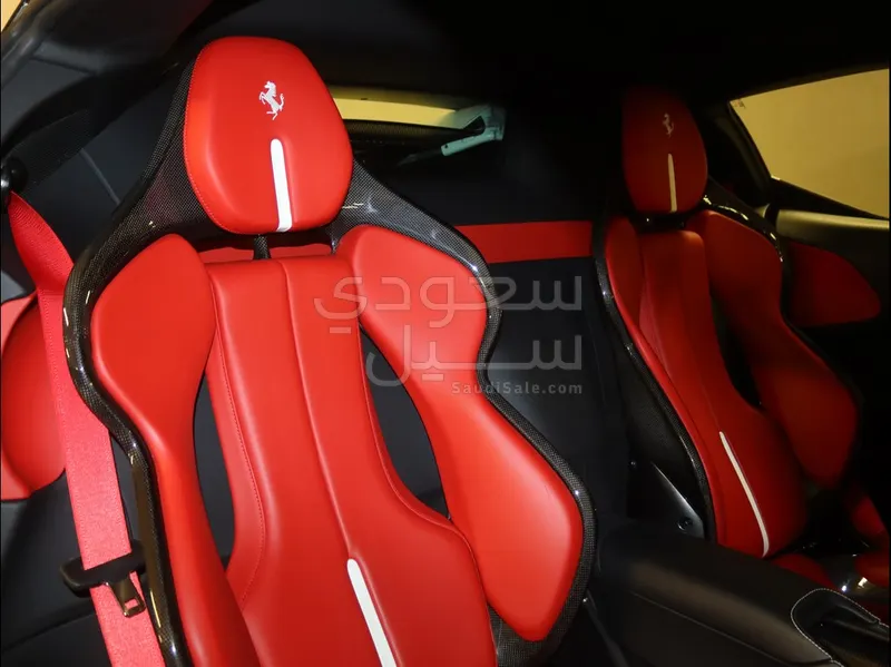 2021 فيراري اس اف 90 سترادالي