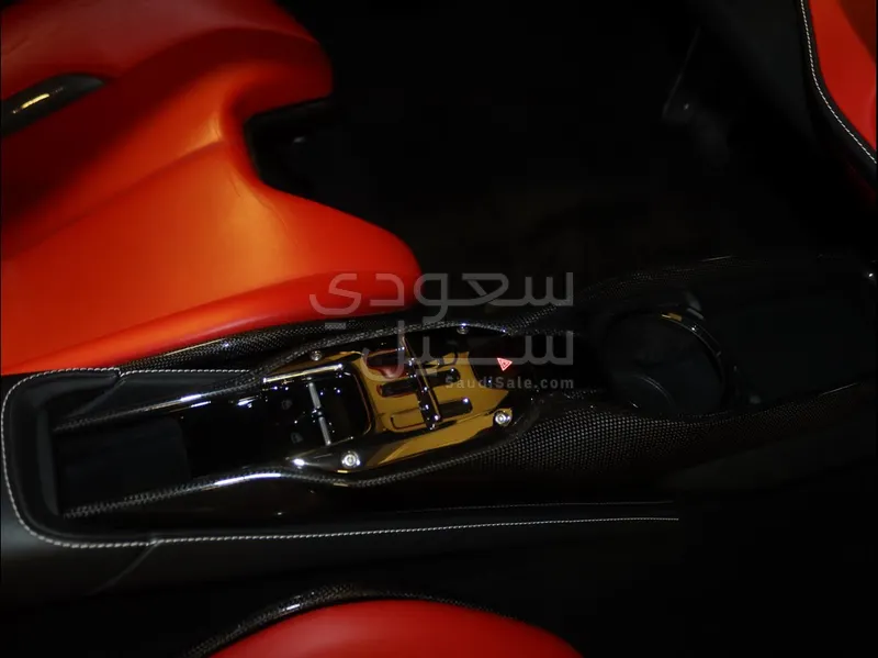 2021 فيراري اس اف 90 سترادالي