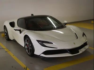 2021 فيراري اس اف 90 سترادالي