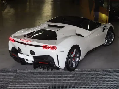 2021 فيراري اس اف 90 سترادالي